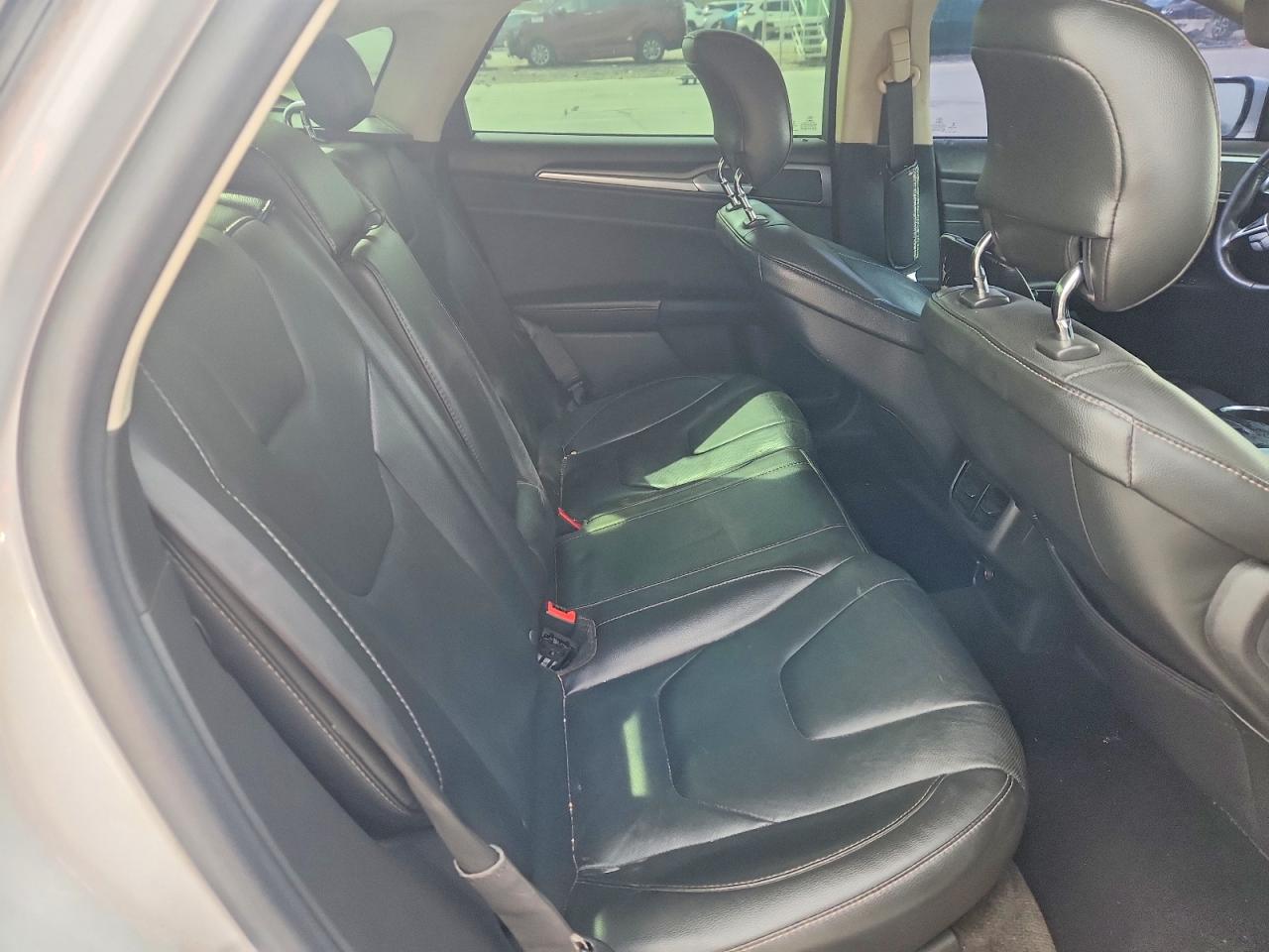 Ford Fusion Titanium Hev