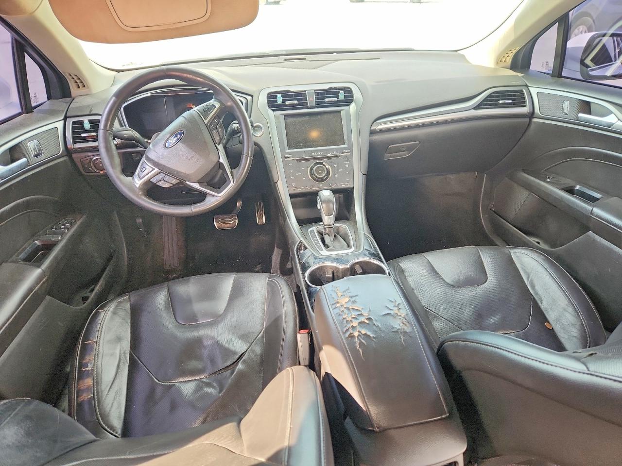 Ford Fusion Titanium Hev