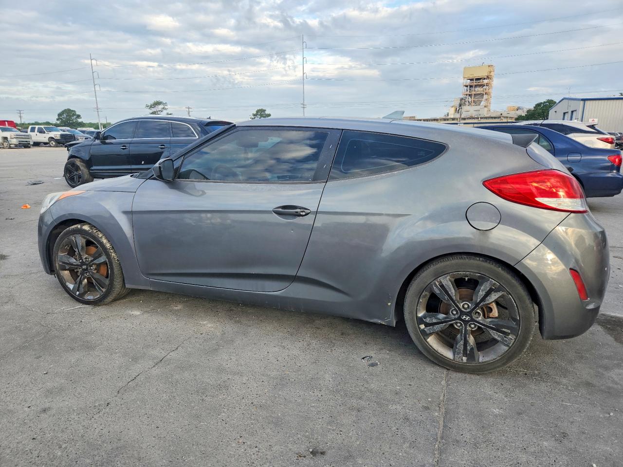Hyundai VELOSTER Base