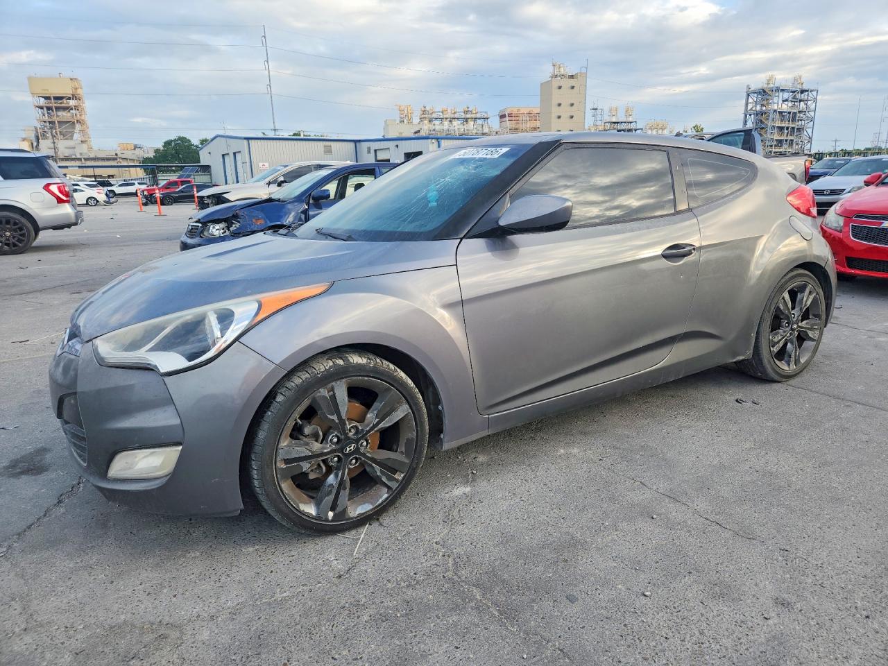 Salvage Hyundai VELOSTER Image