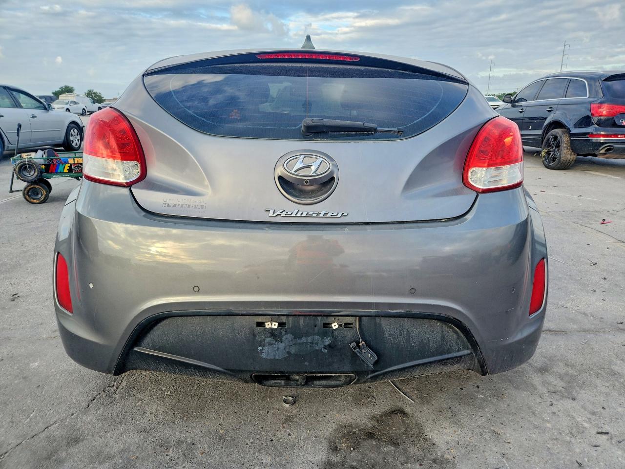 Hyundai VELOSTER Base