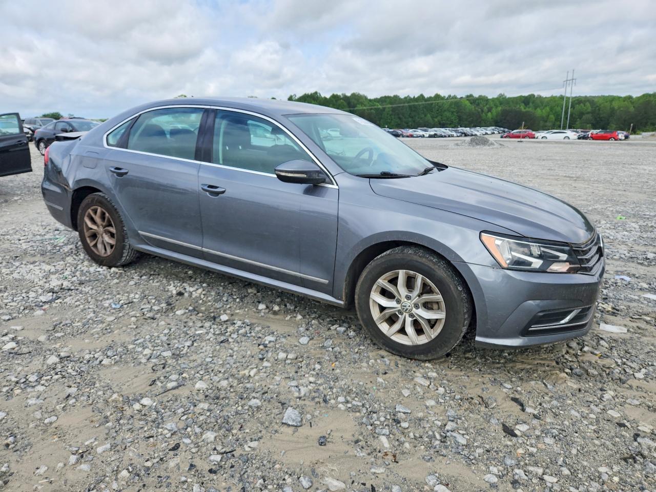 Volkswagen Passat S