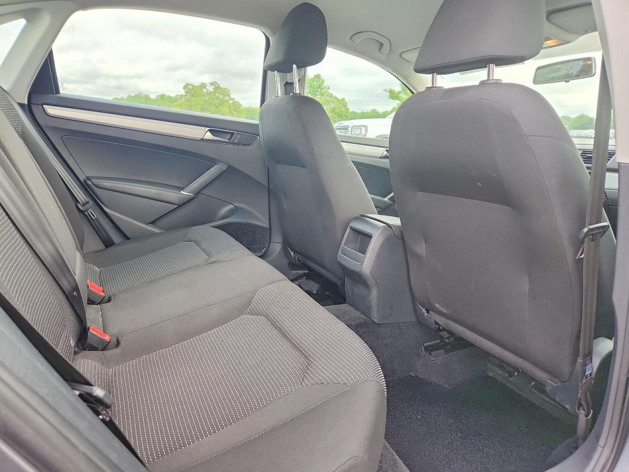 Volkswagen Passat S