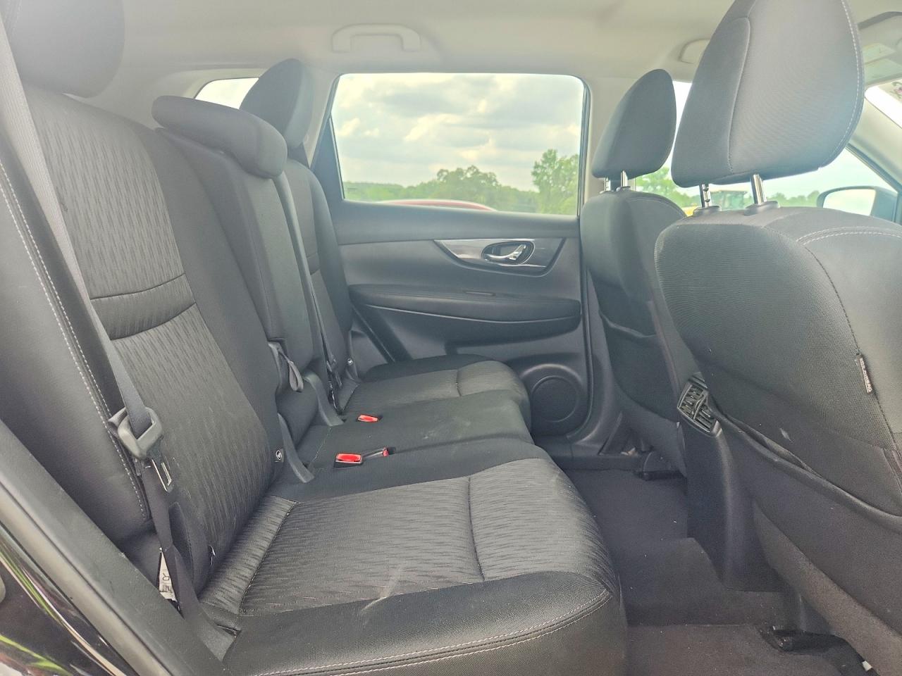 Nissan Rogue Sv
