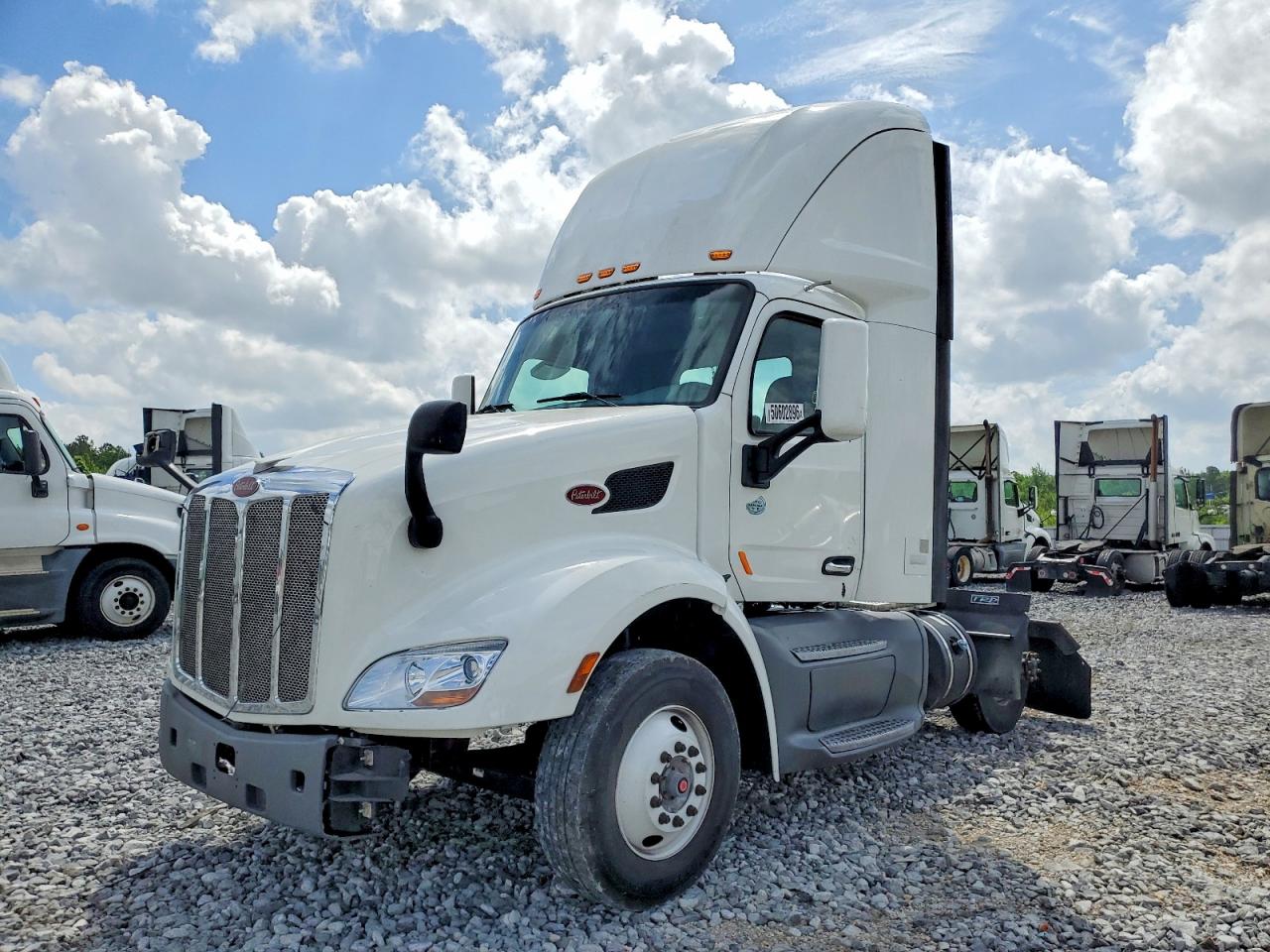 Peterbilt 579