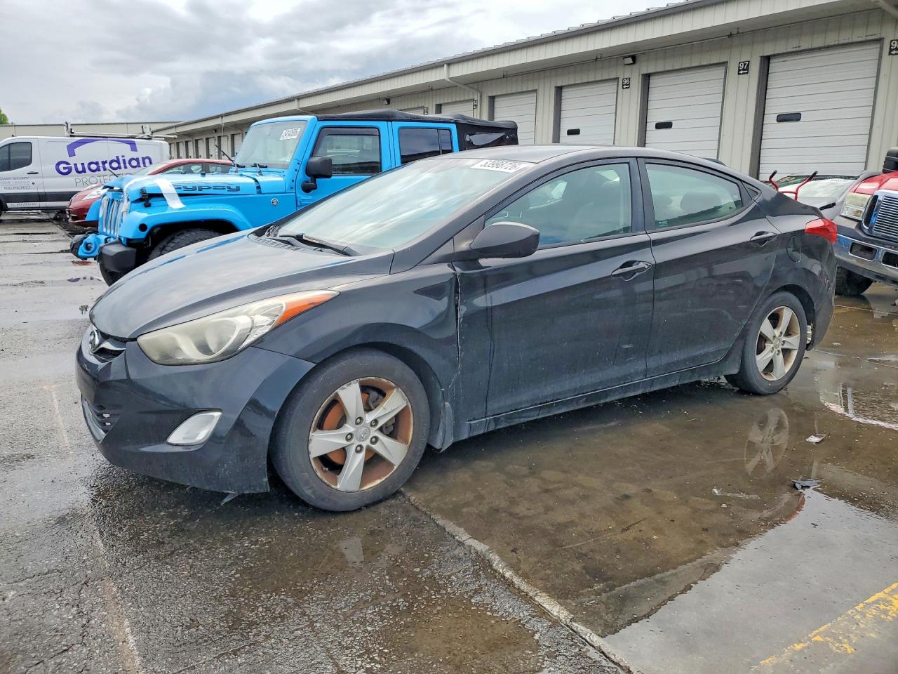 Salvage Hyundai ELANTRA Image