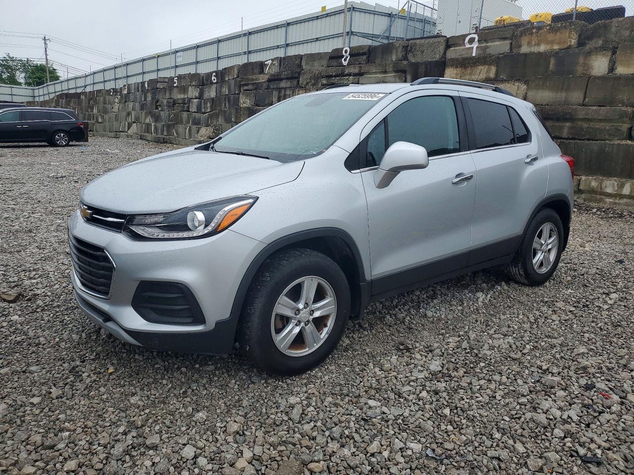 Salvage Chevrolet Trax Image