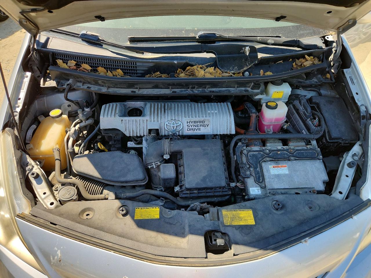 Toyota Prius v Two