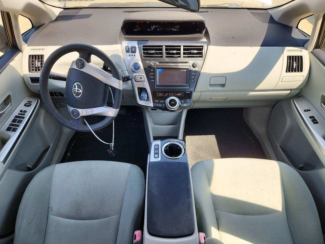 Toyota Prius v Two