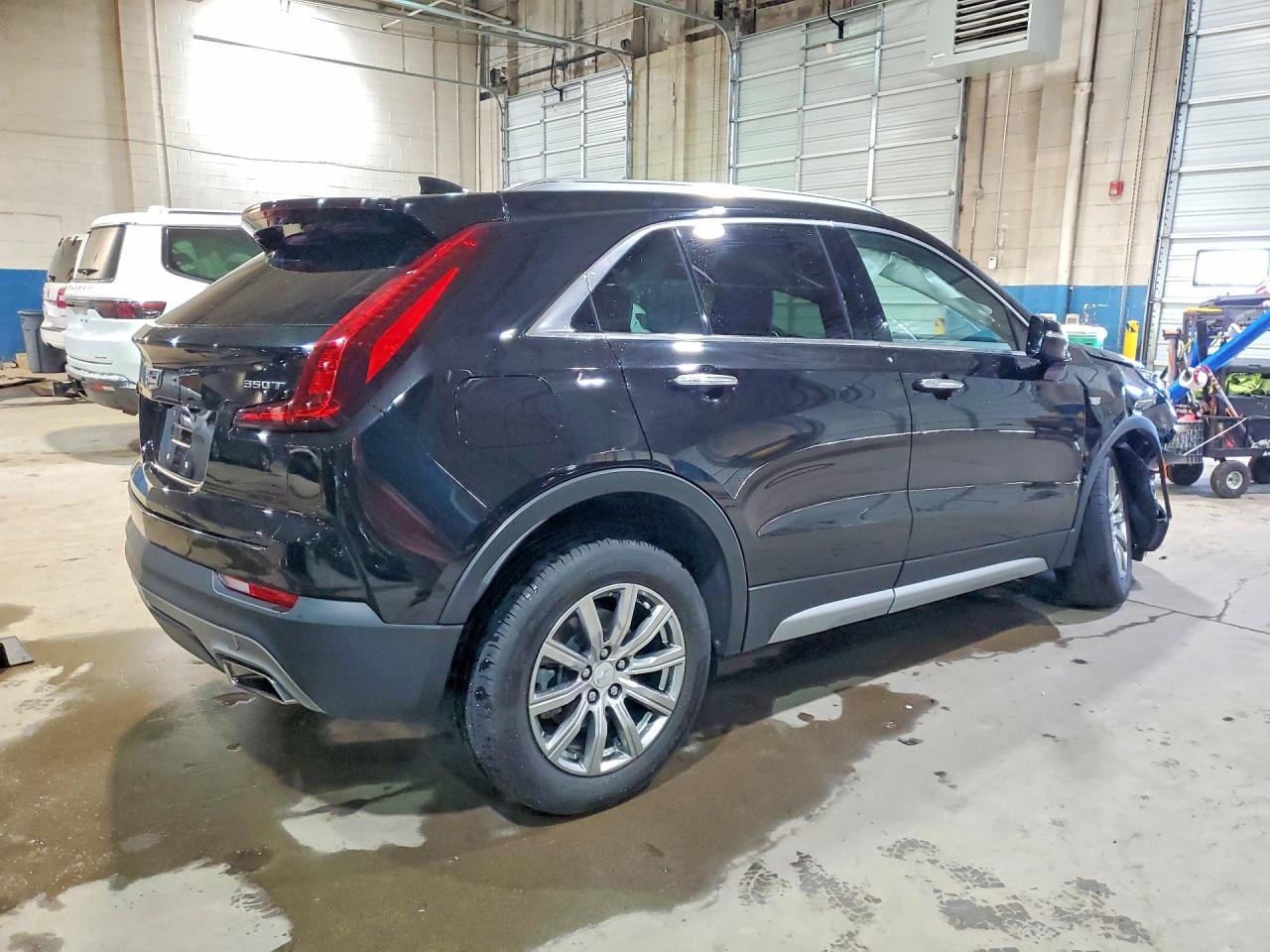 Cadillac XT4 Premium Luxury