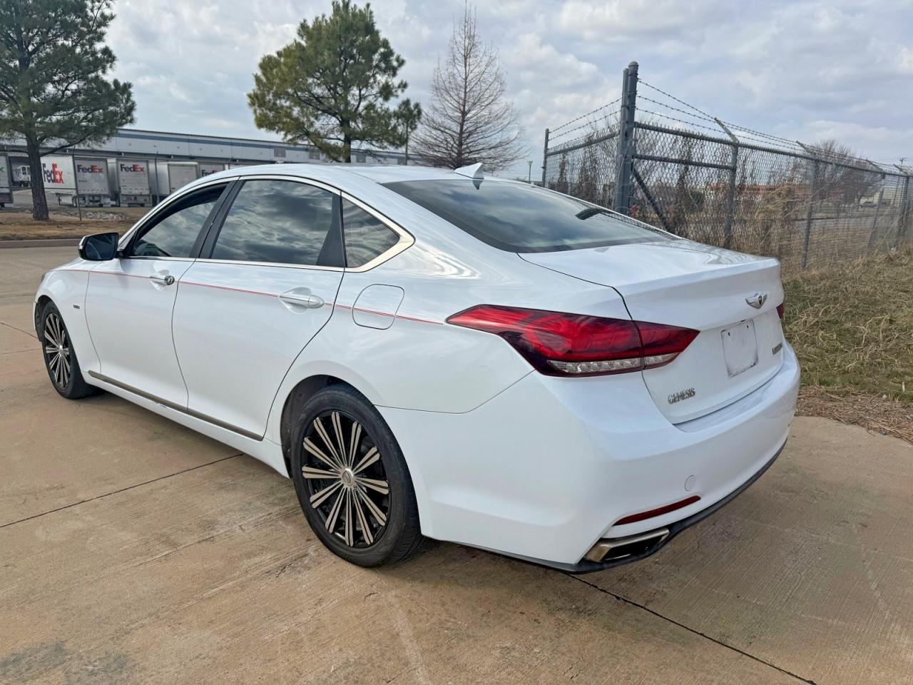 Hyundai Genesis 3.8l