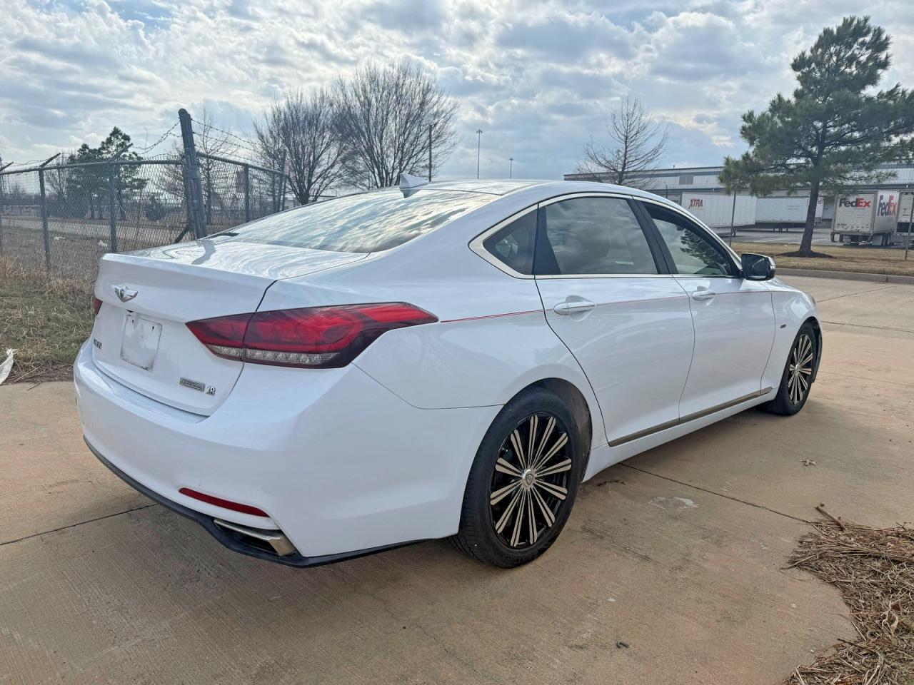 Hyundai Genesis 3.8l