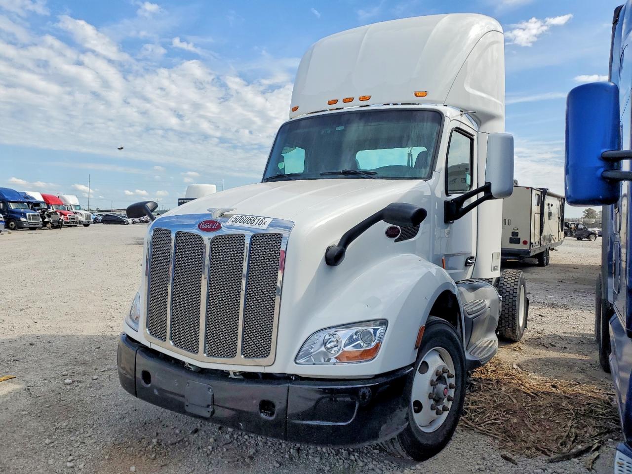 Peterbilt 579