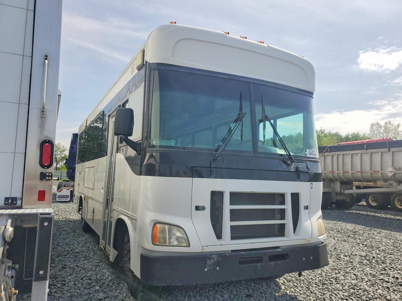 Salvage Freightliner Chassis Image