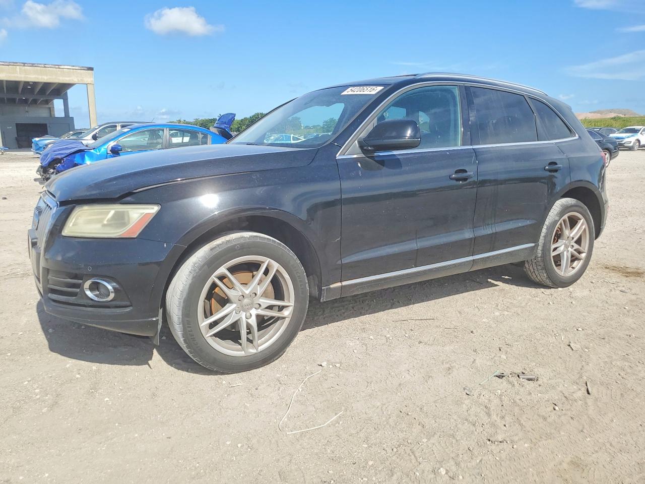 Salvage Audi Q5 Image