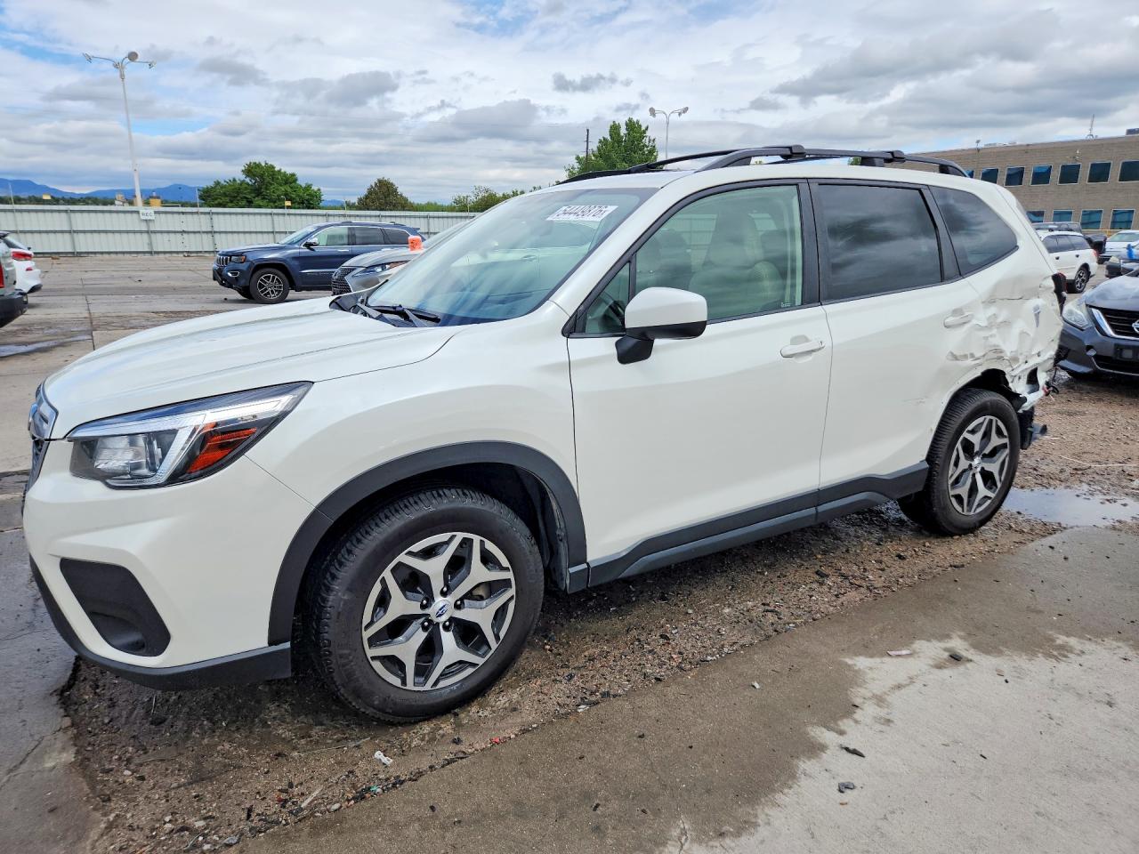 Salvage Subaru Forester Image