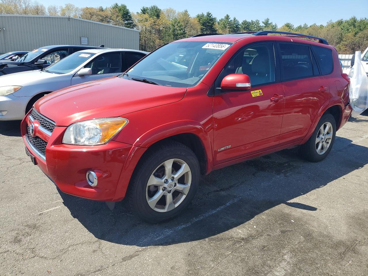 Salvage Toyota RAV4 Image