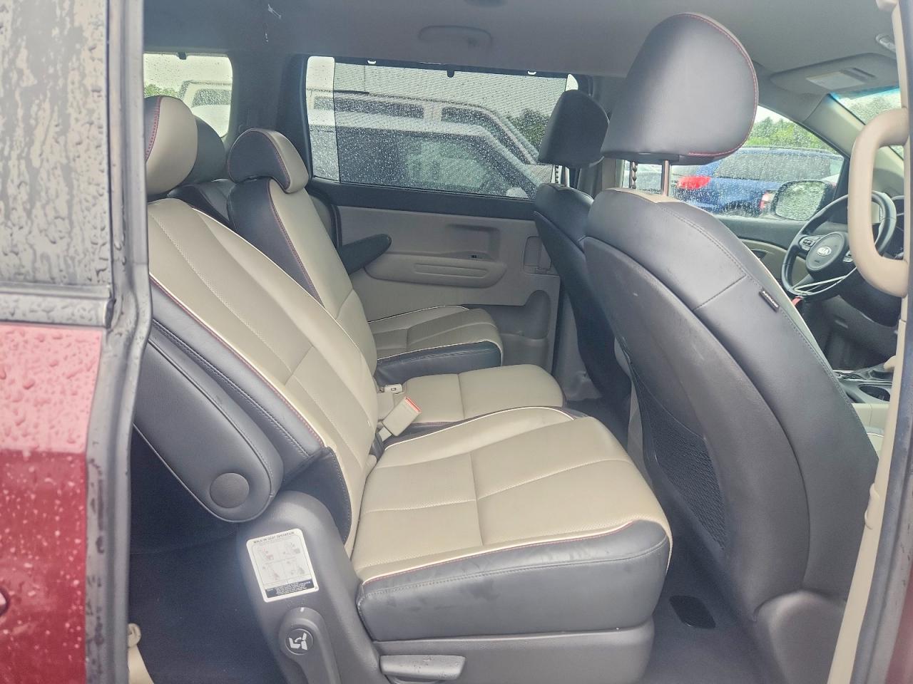 Kia Sedona Lx