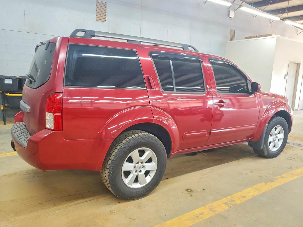 Nissan Pathfinder S