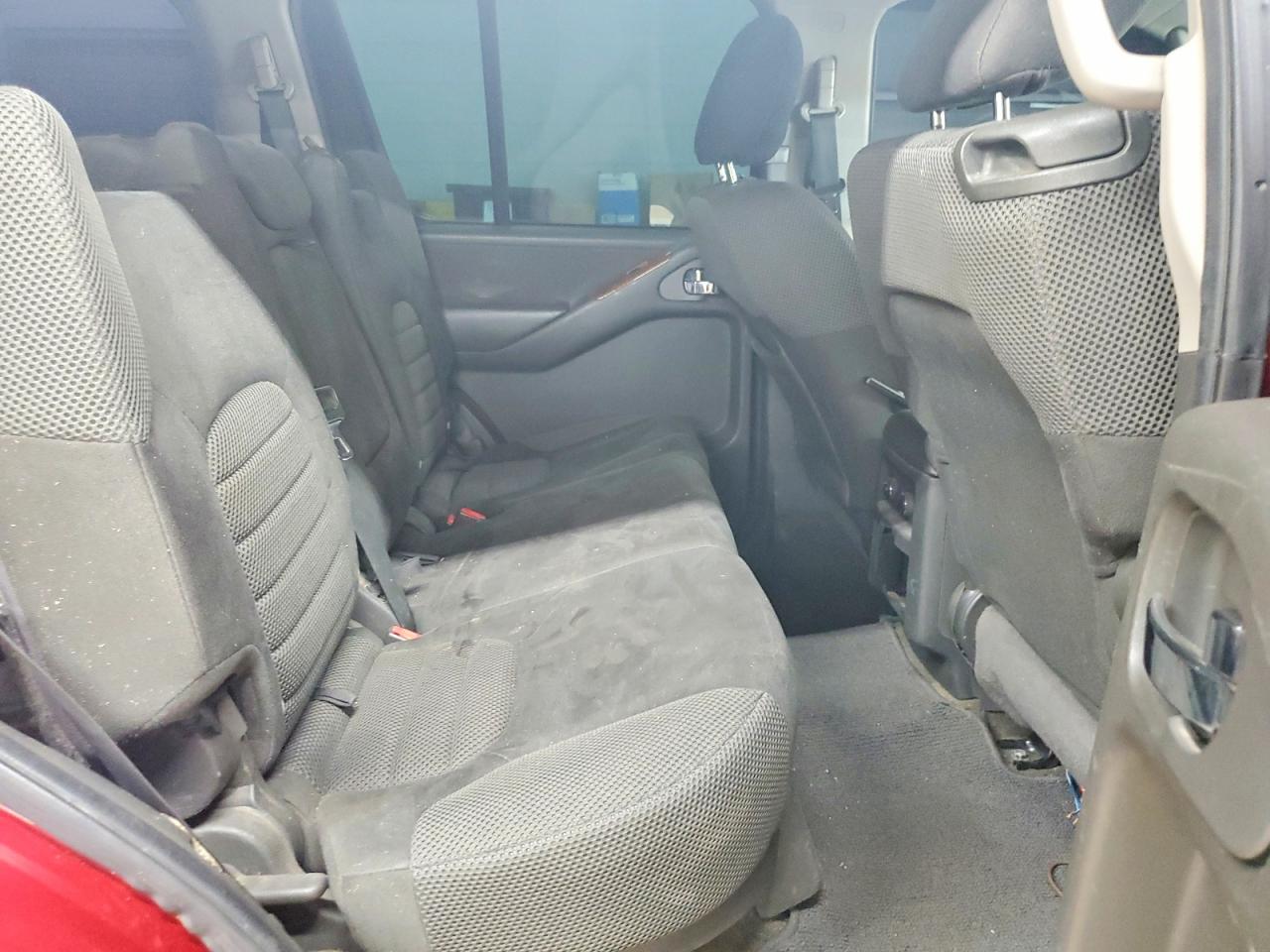 Nissan Pathfinder S