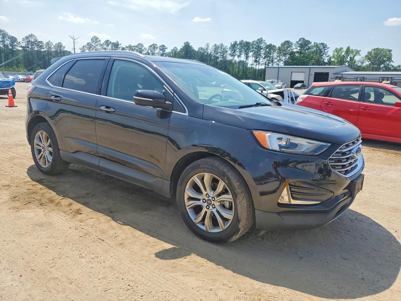 Ford Edge Titanium