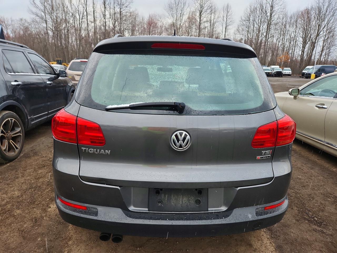 Volkswagen Tiguan S