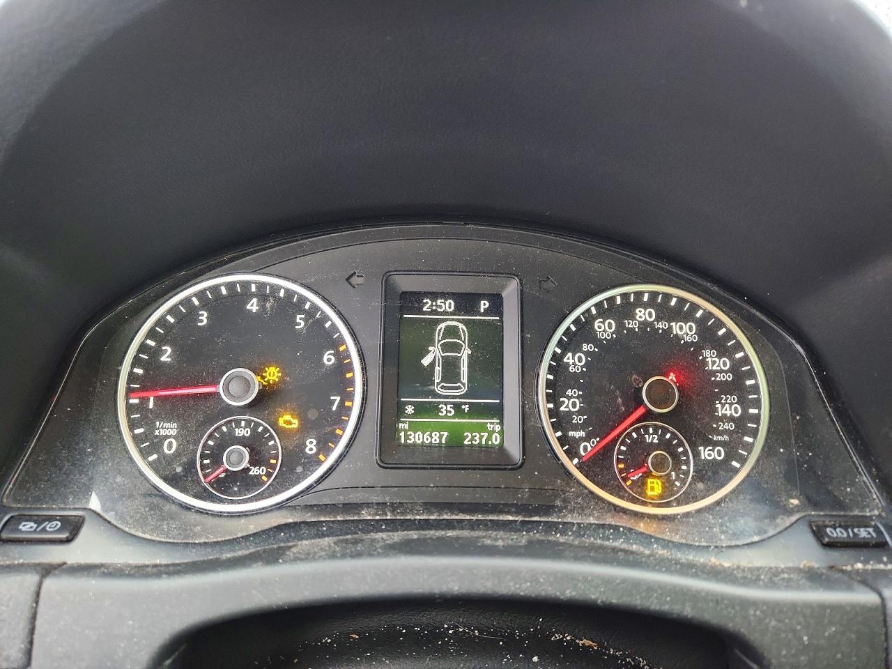 Volkswagen Tiguan S
