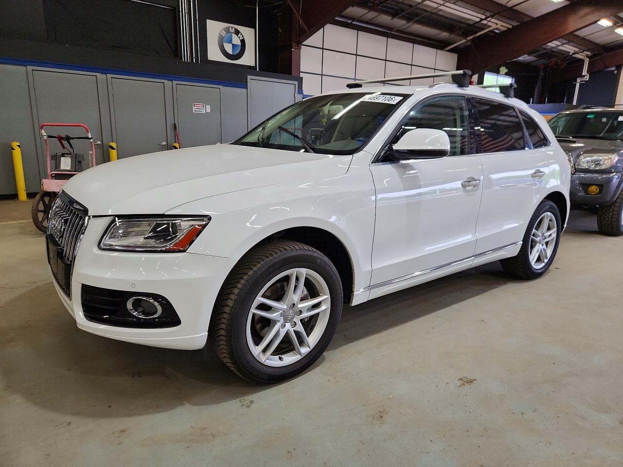 Salvage Audi Q5 Image