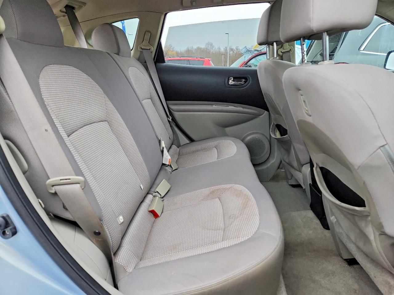 Nissan Rogue S