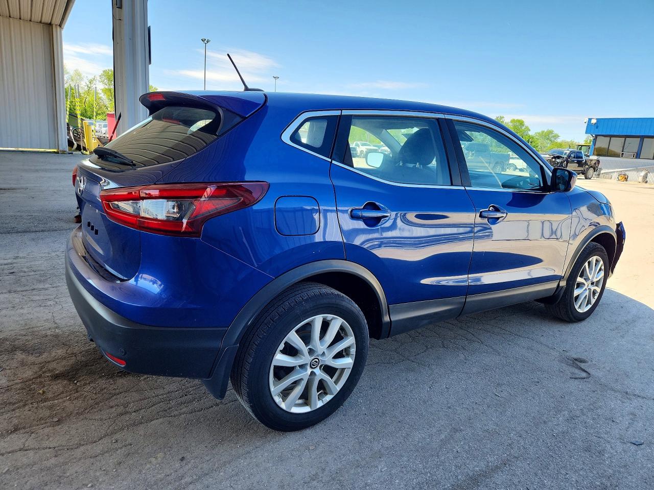 Nissan Rogue S