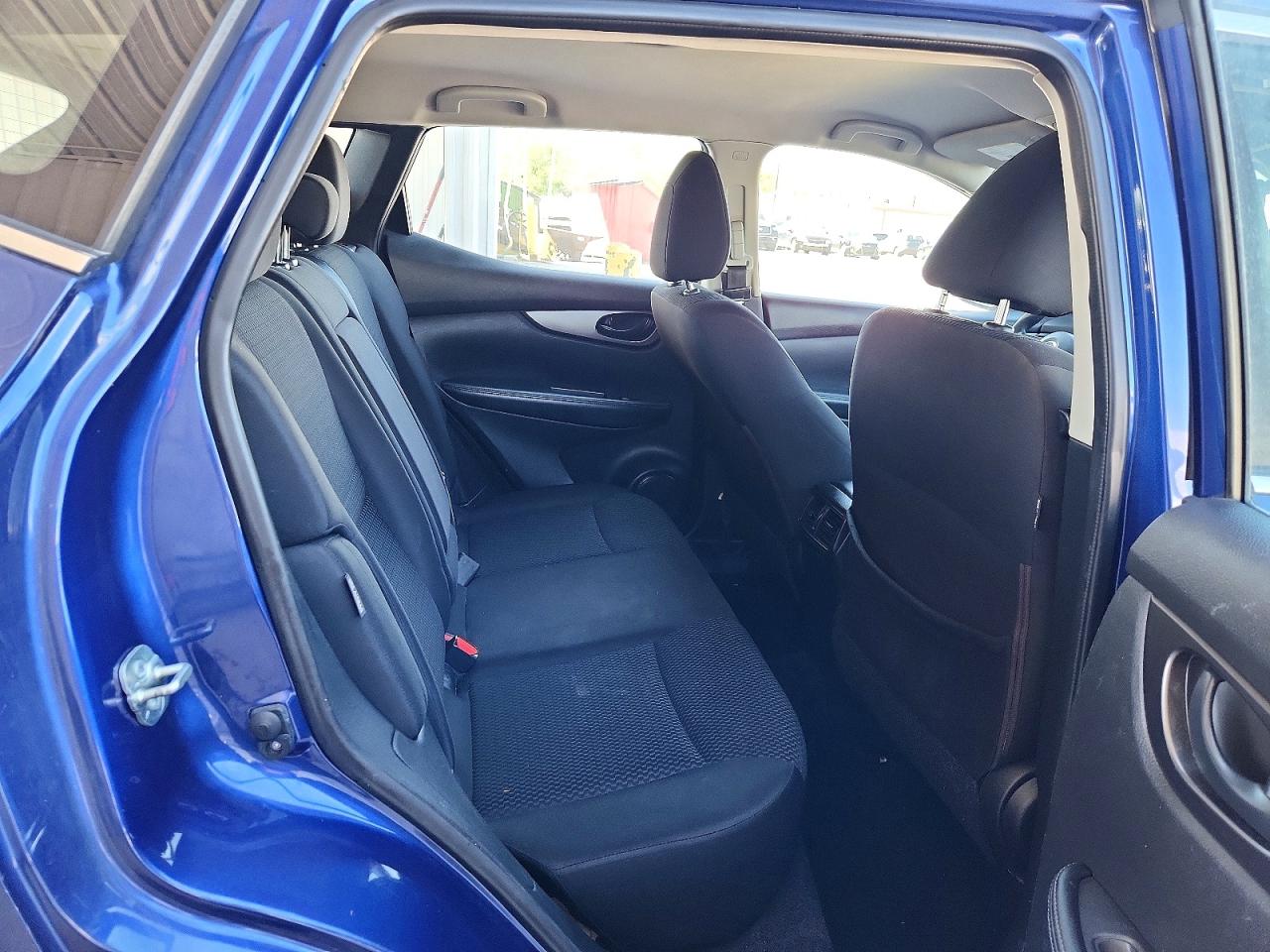 Nissan Rogue S