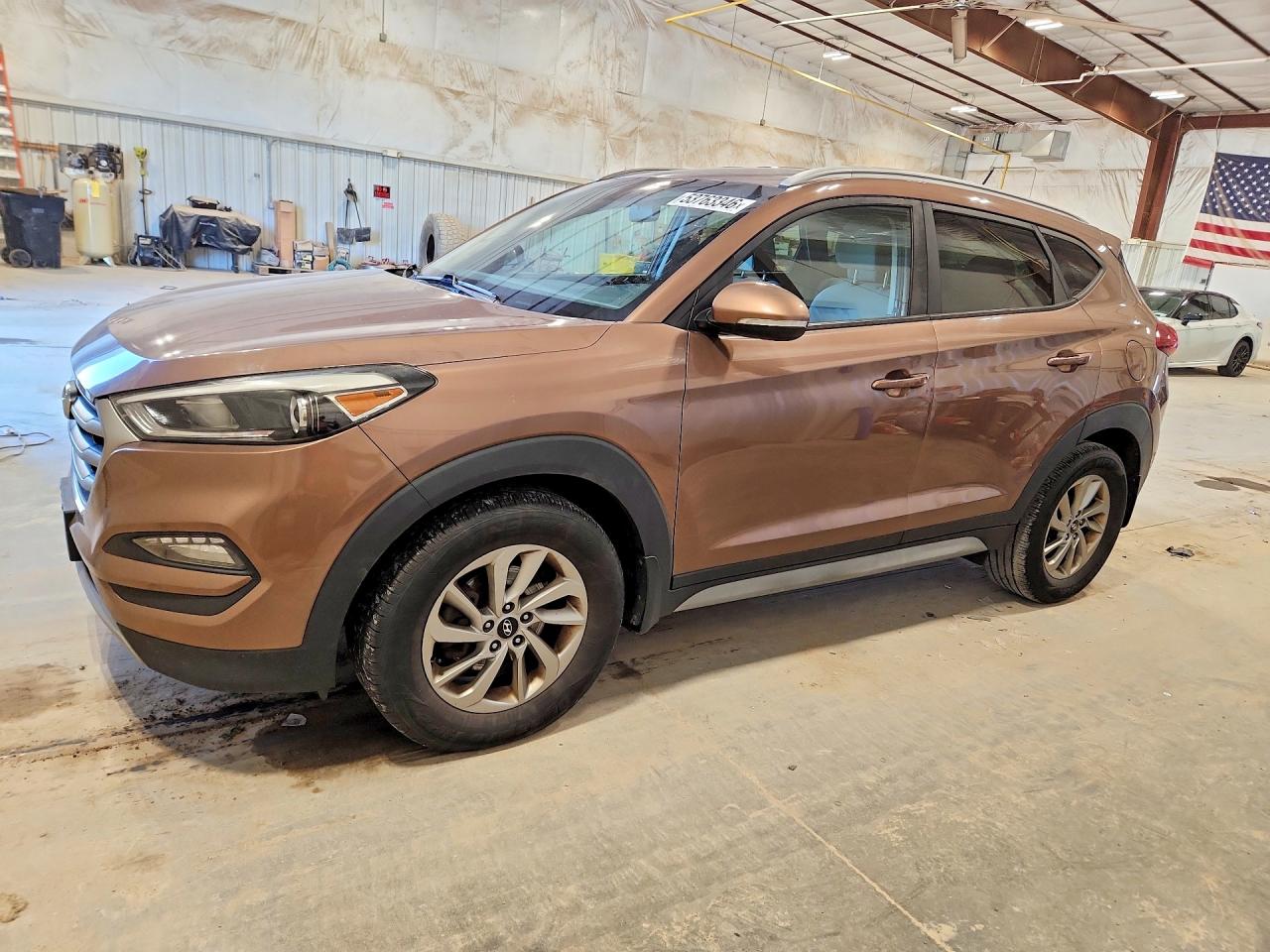 Salvage Hyundai TUCSON Image