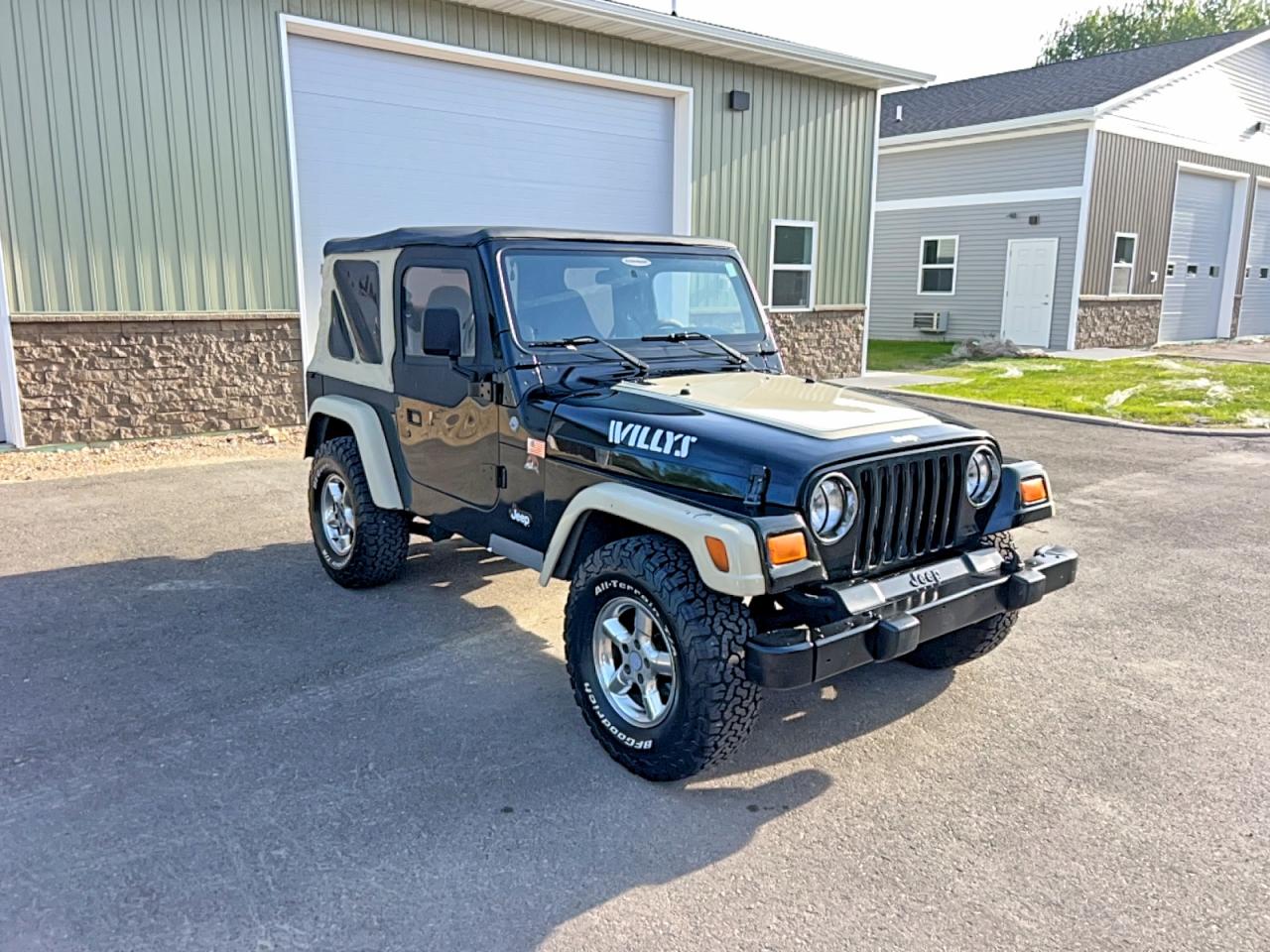 Salvage Jeep Wrangler Image