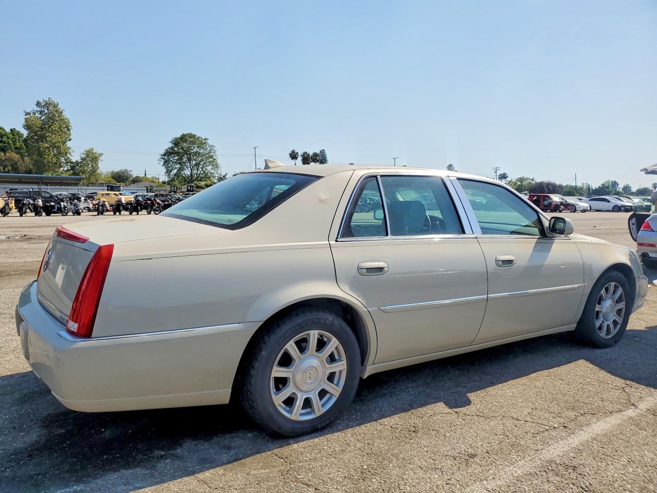 Cadillac DTS