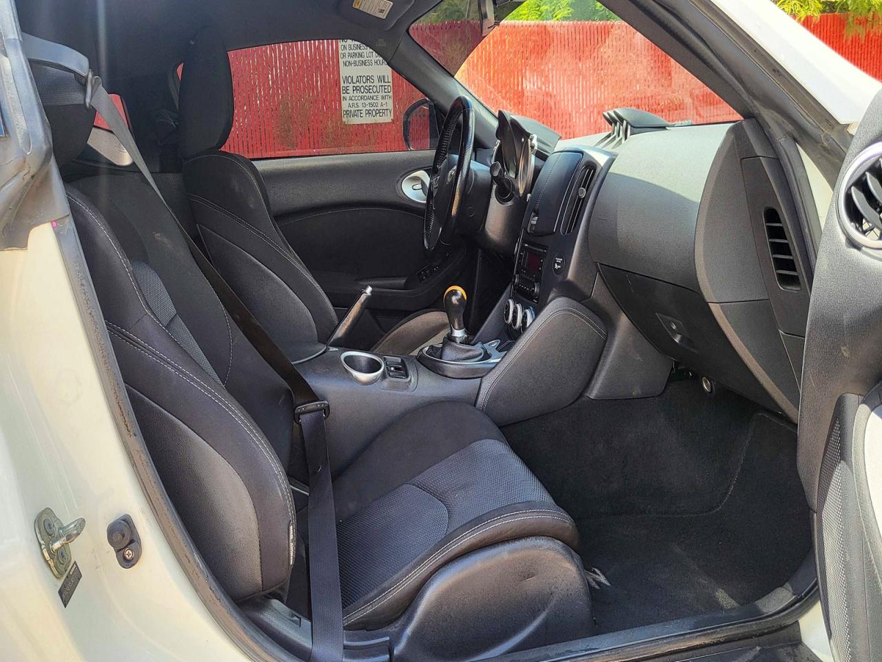 Nissan 370Z Base