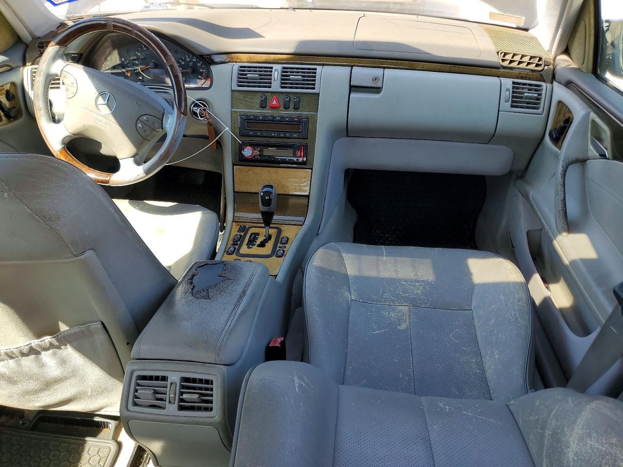 Mercedes-Benz E-Class 320 4matic
