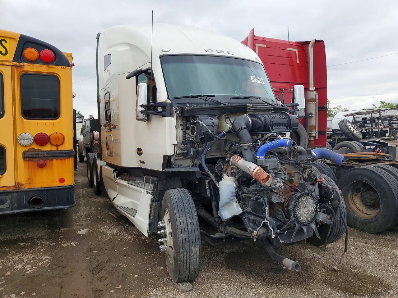 Salvage Kenworth T680 Image