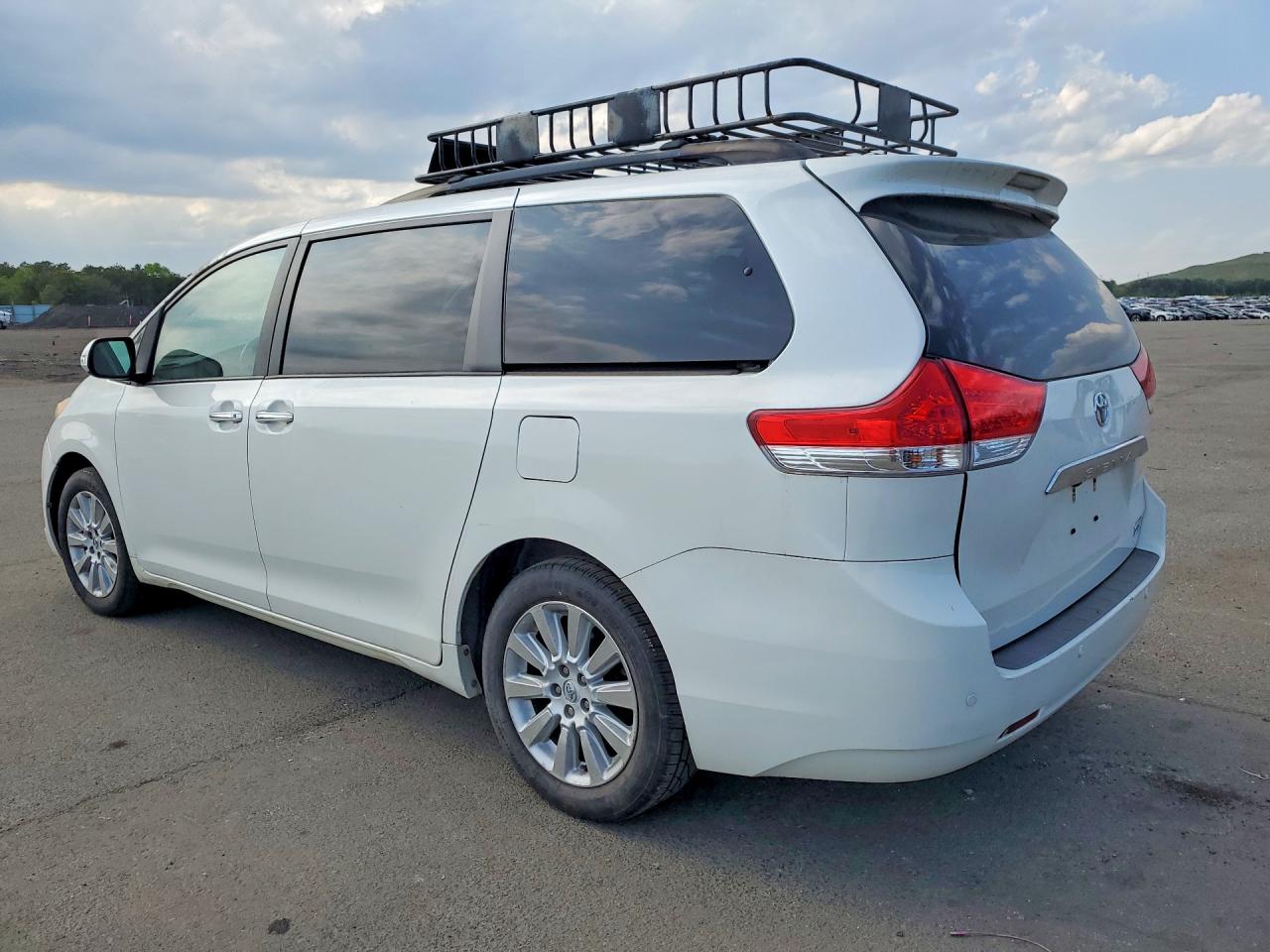 Toyota Sienna Limited 7-passenger
