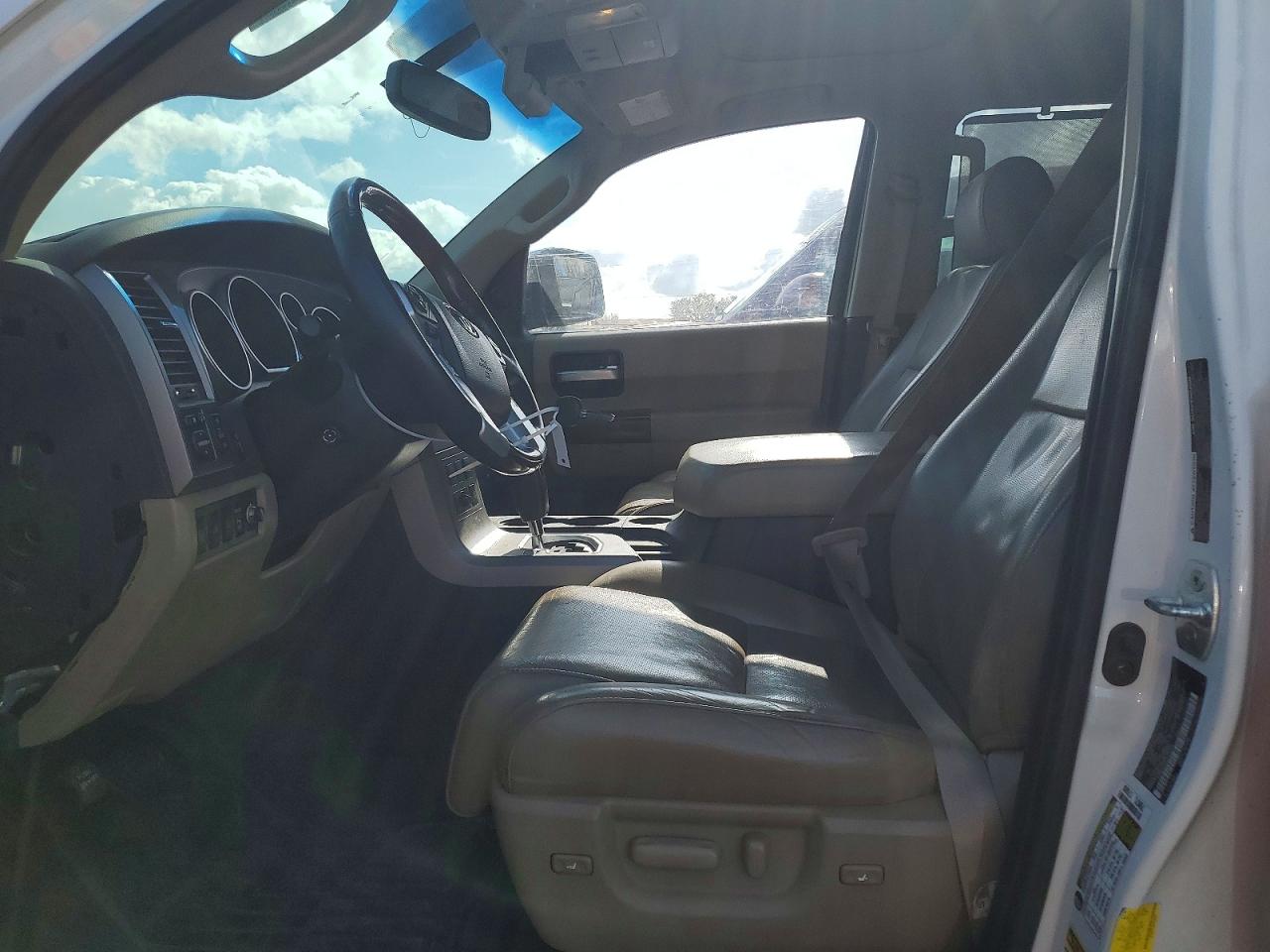Toyota Sequoia Platinum