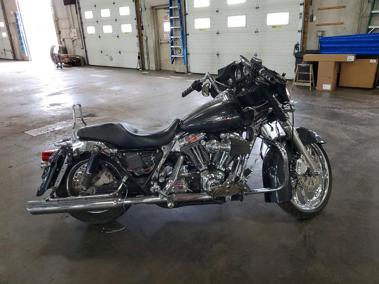 Salvage Harley-Davidson Fl Image