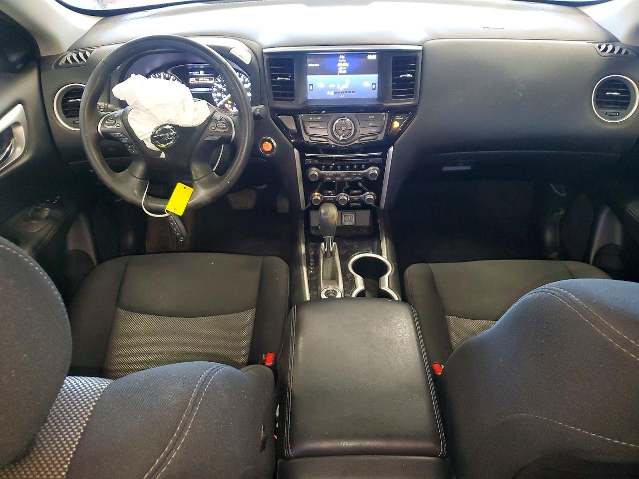 Nissan Pathfinder Sv