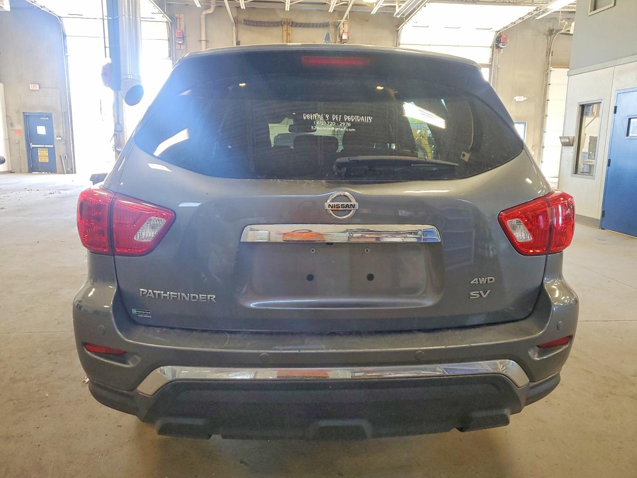 Nissan Pathfinder Sv