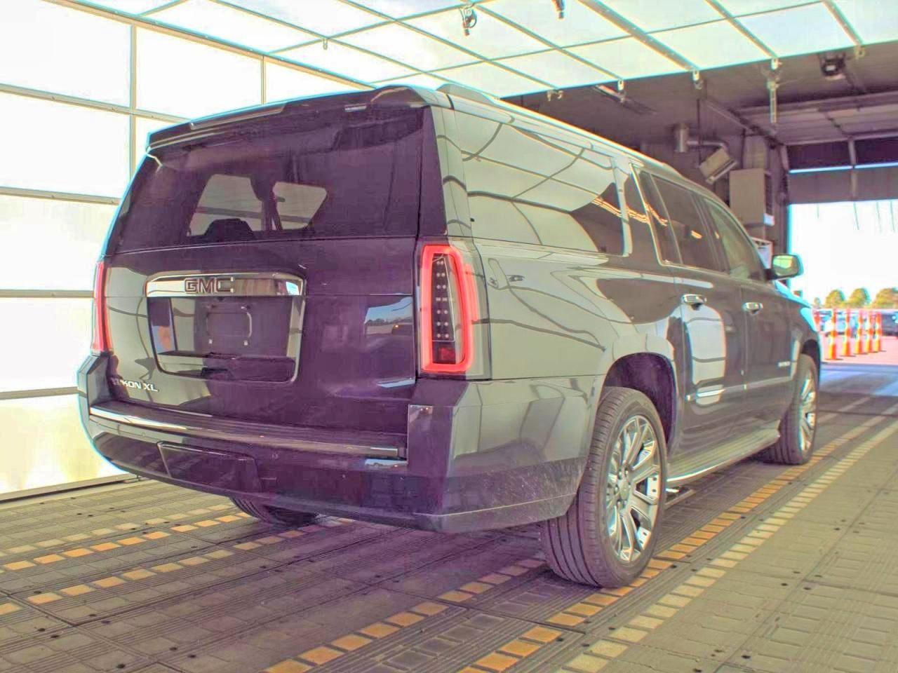 GMC Yukon Denali