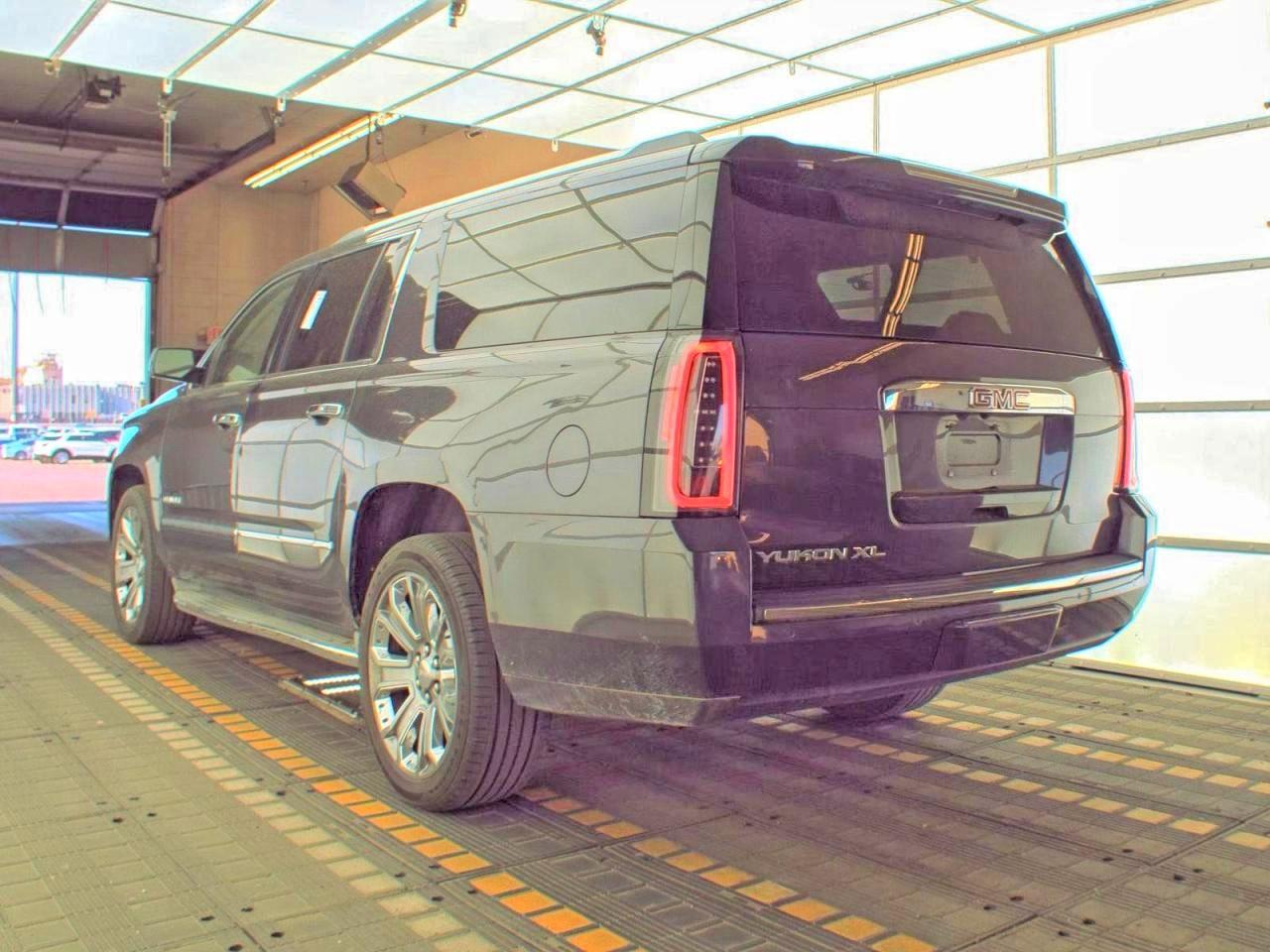 GMC Yukon Denali