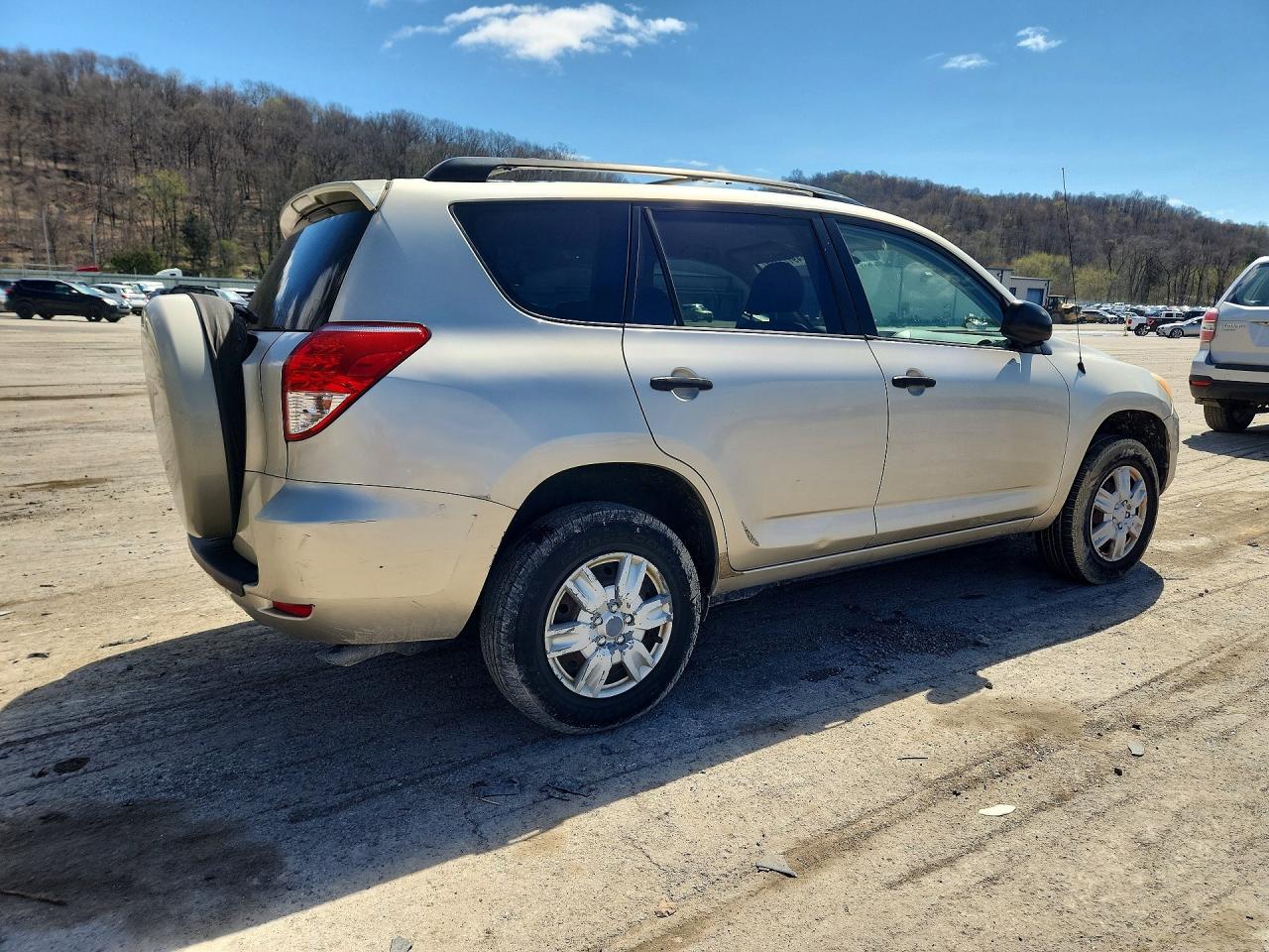 Toyota RAV4 Base