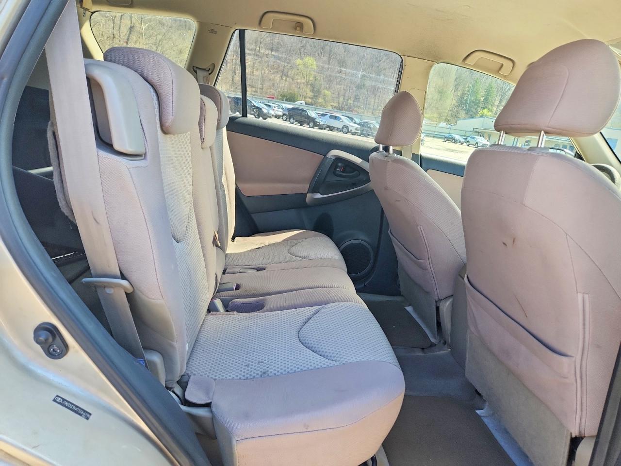 Toyota RAV4 Base