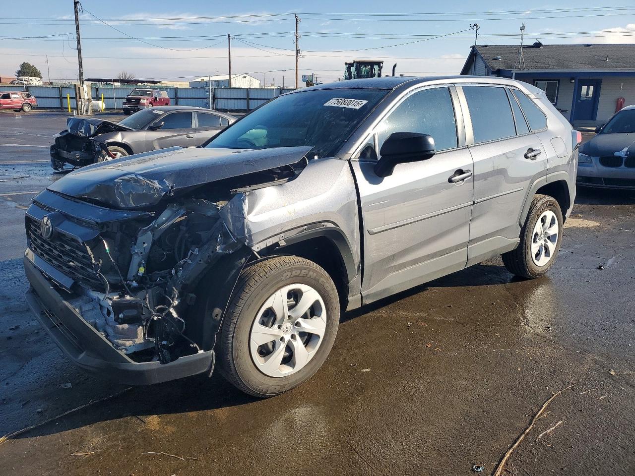 Salvage Toyota RAV4 Image