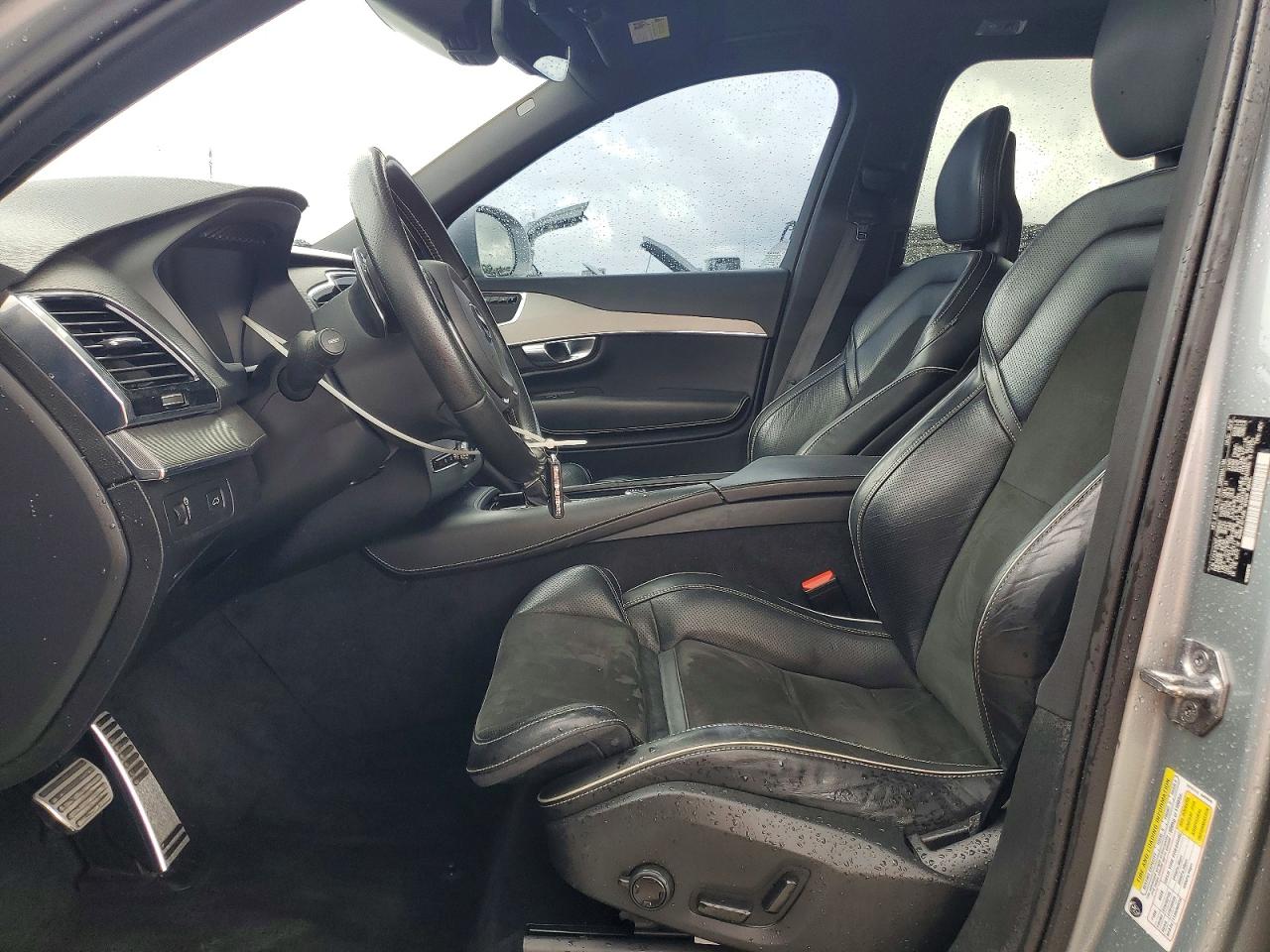 Volvo XC90 T5