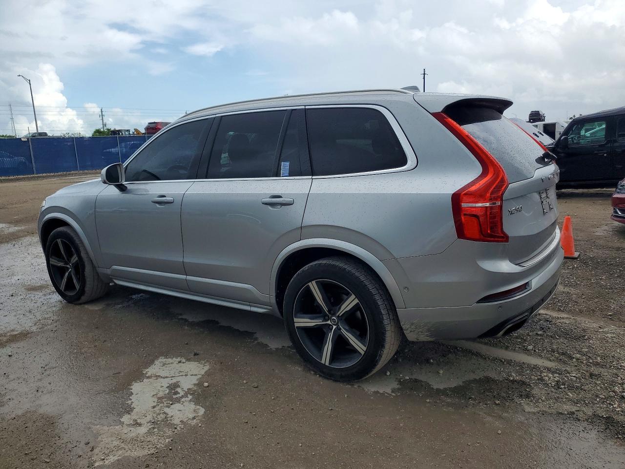 Volvo XC90 T5