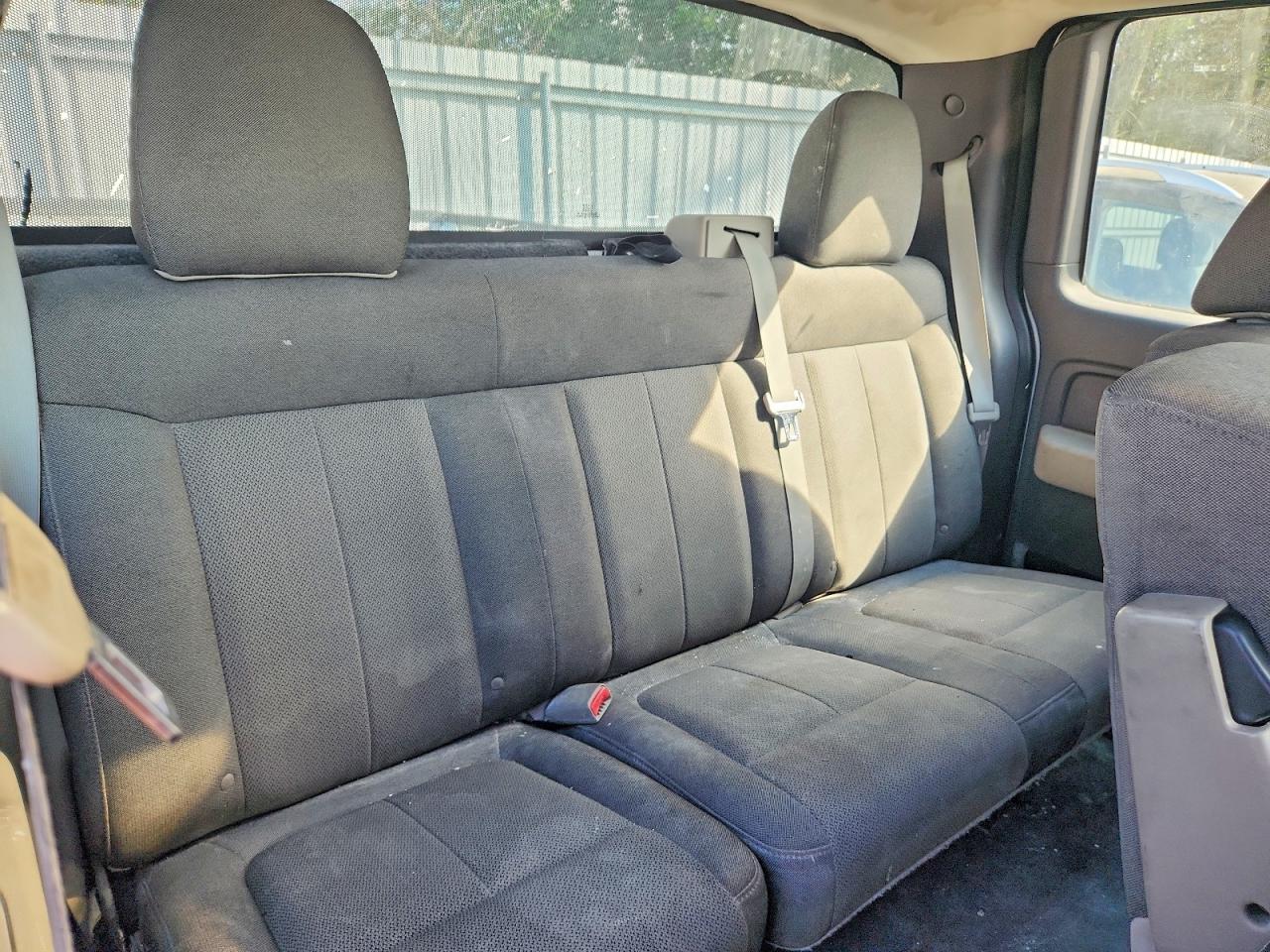 Ford F-150 Super Cab